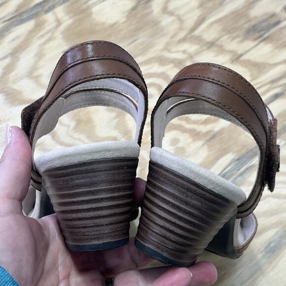 Clarks Valarie Rally Sandals Womens Sz 9.5M Brown Mahogany Block Heels Prairie - Picture 10 of 13